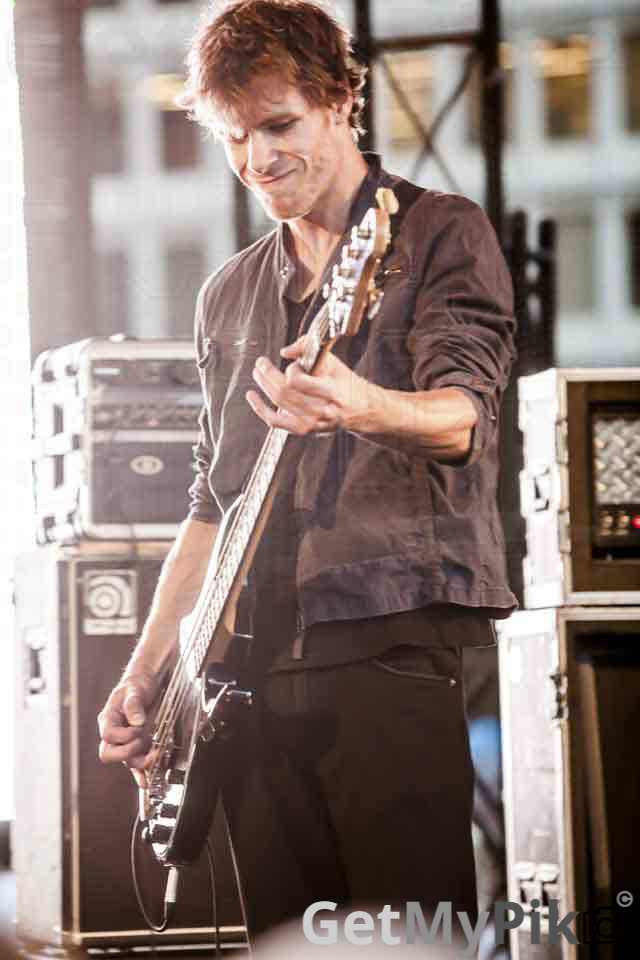 bleeker ridge velirium delirium urbain urban musique show music rock spectacle place youville quebec 2012 Taylor Perkins Cole Perkins Mike Vandyk