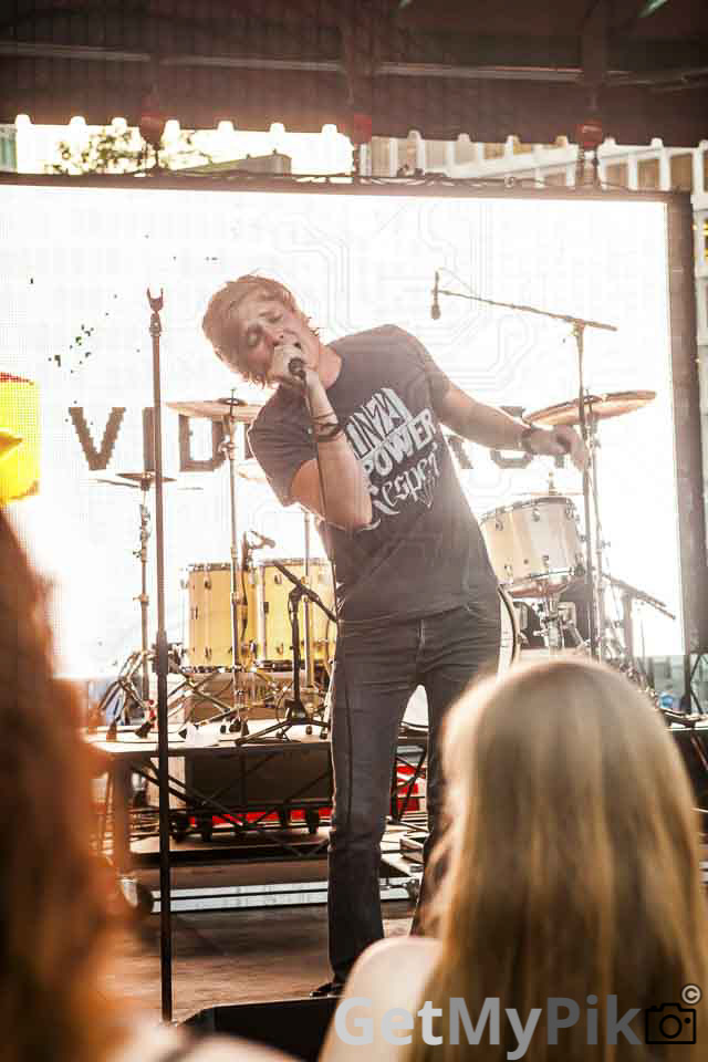 bleeker ridge velirium delirium urbain urban musique show music rock spectacle place youville quebec 2012 Taylor Perkins Cole Perkins Mike Vandyk