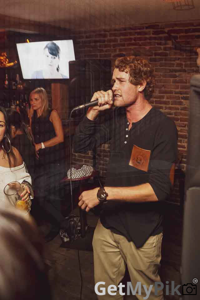 b tall b-tall spectacle show musique rap hip-hop jack saloon bar taverne