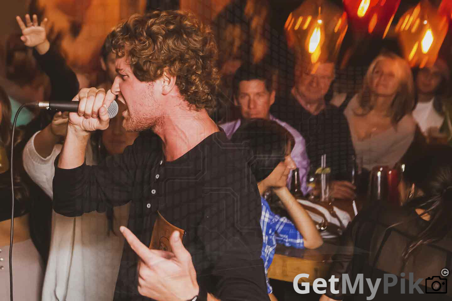 b tall b-tall spectacle show musique rap hip-hop jack saloon bar taverne