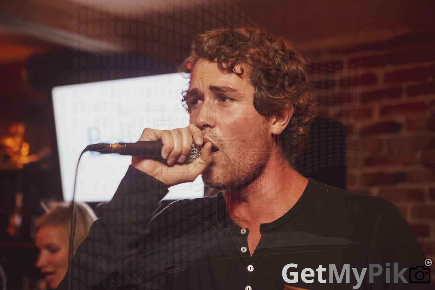 b tall b-tall spectacle show musique rap hip-hop jack saloon bar taverne