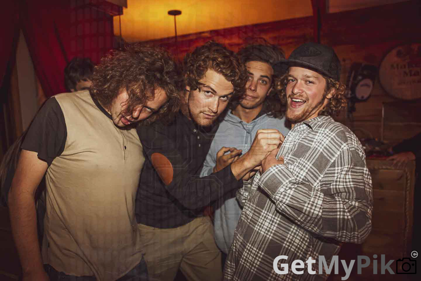 b tall b-tall spectacle show musique rap hip-hop jack saloon bar taverne