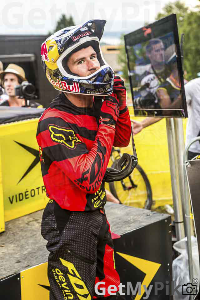 velirium steve smith win winner downhill coupe monde world cup race course velo bike mont-sainte-anne msa quebec 2013